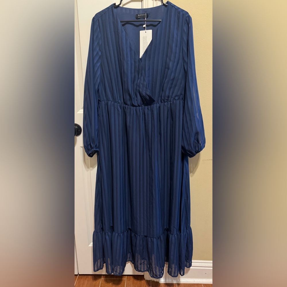 BloomChic Navy Blue Dress Sz 1X (14-16)